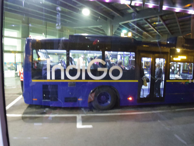 インディゴ航空のバス