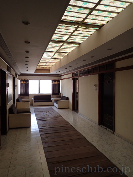 インド、グジャラート州ジャムナガルのホテル ”HOTEL SHIV PALACE"