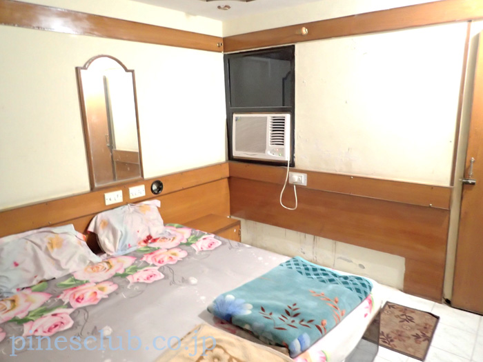インド、グジャラート州ジャムナガルのホテル ”HOTEL SHIV PALACE"