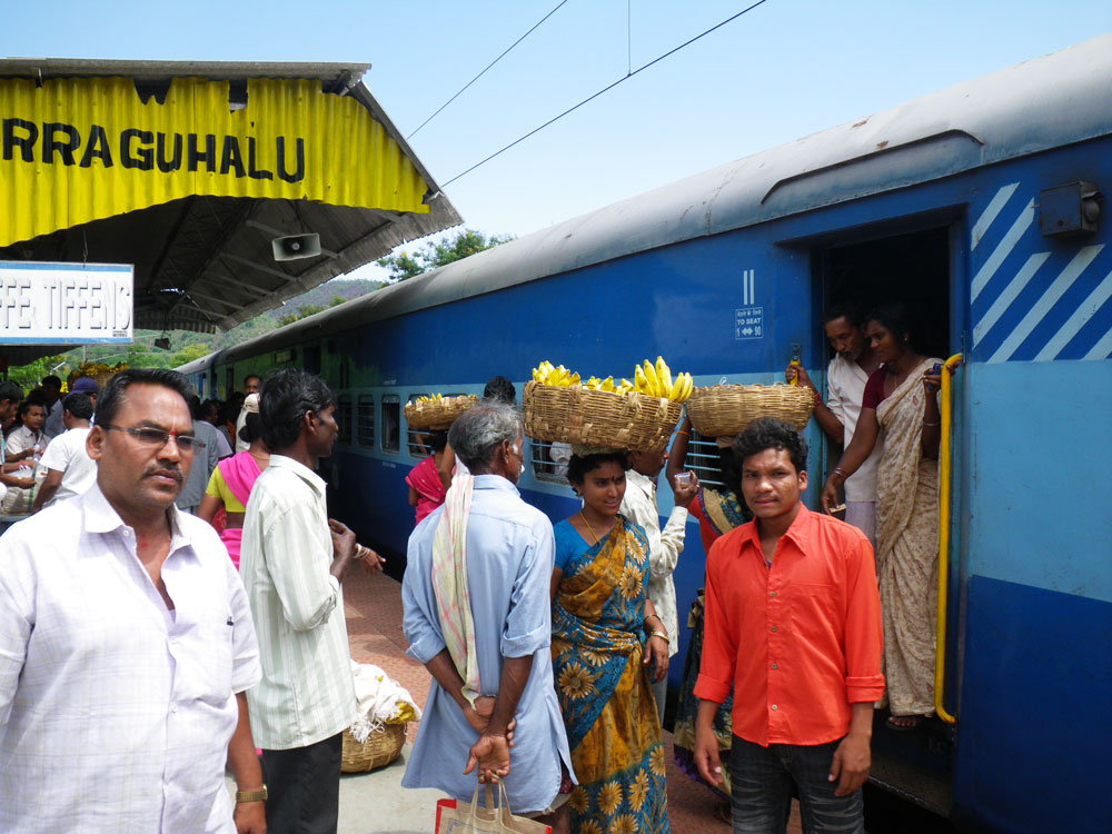 インド、バスタル地方への列車旅
