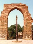 インド、クトゥブミナールにある鉄柱
