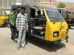 インドの乗合自動車