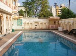 インド、ホテルのプール