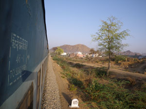 インドの列車からの風景