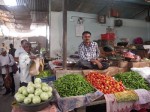 インド、ジュナーガルの野菜市場