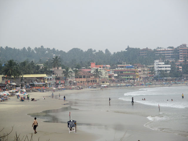 南インド、ケララ州、コヴァラムビーチ,ビーチリゾートのレストランにおける飲酒事情