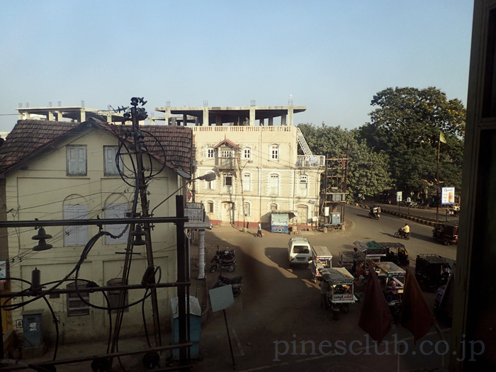インド・バーヴナガルのホテル "SUN & SHINE"の客室からの眺め