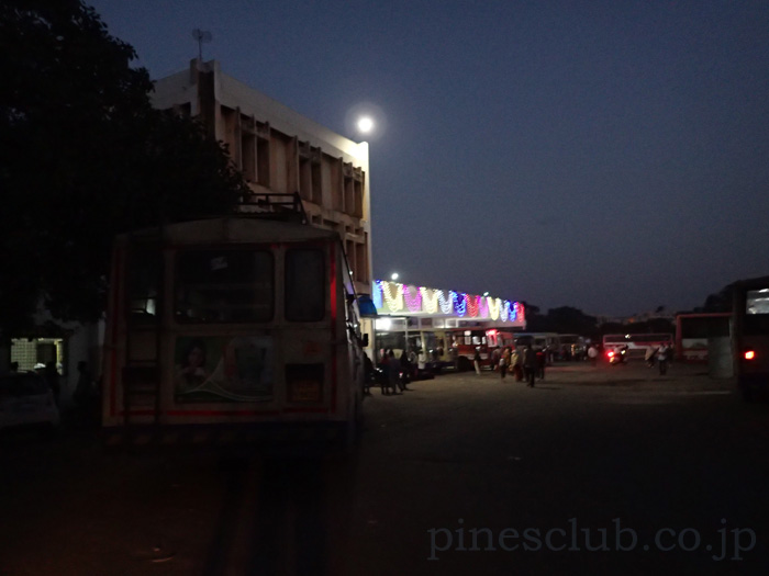 インド、ジュナーガルのバススタンド